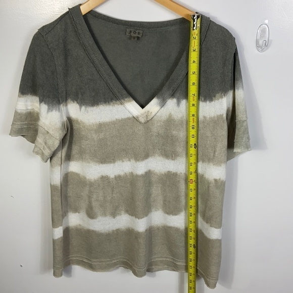 V neck tie dye POL top - Picture 3 of 4